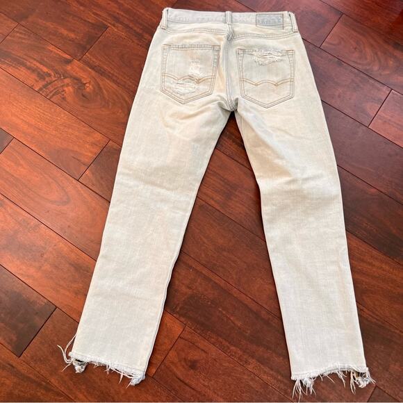 American Eagle Outfitters Straight Light Wash Distressed Jeans 26 - Picture 6 of 12